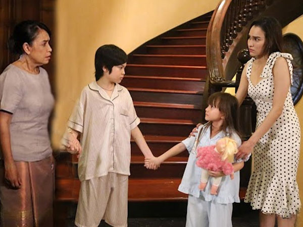 Anh trai biệt tích, chị dâu bỏ theo nhân tình rồi lạnh lùng dắt 3 đứa con đến trả bà nội: Cháu ai người đó nuôi