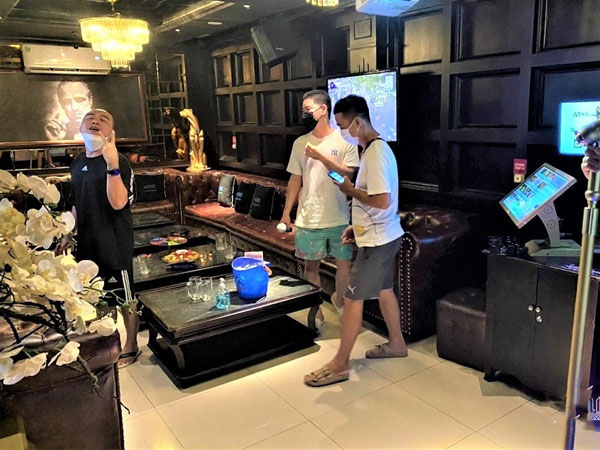 Thảm cảnh 2021: Karaoke đóng cửa phủ bụi vẫn mất 3 tỷ đồng/tháng