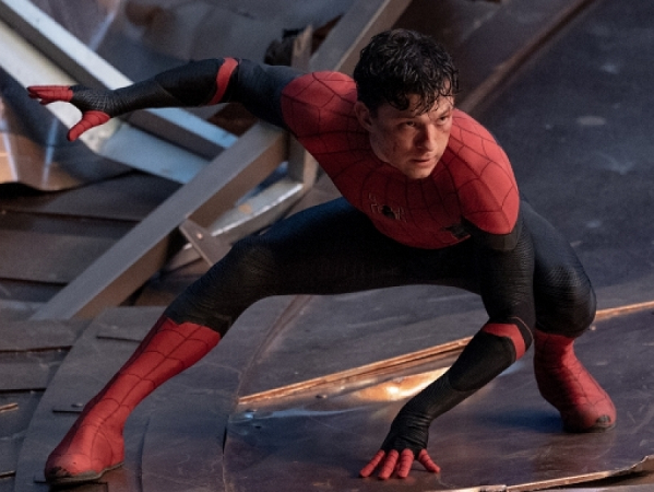 Spider-Man: No way home gây choáng khi cán mốc doanh thu tỷ đô giữa đại dịch Covid-19