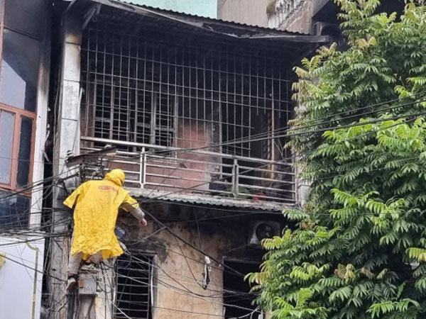 Vụ cháy nhà 3 người tử vong ở Thanh Hóa: Thiết kế 'chuồng cọp' quây kín, chỉ có duy nhất 1 lối thoát ở tầng 1