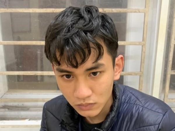 Nam shipper cướp điện thoại trên đường đi giao hàng