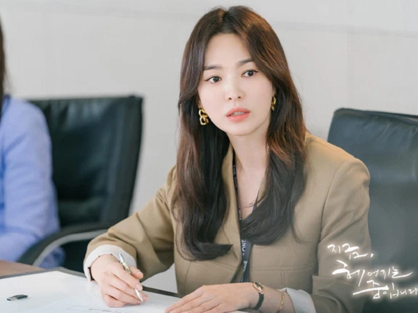Song Hye Kyo bị chê không xứng 'chung mâm' Daesang với Honey Lee và ác nữ Penthouse