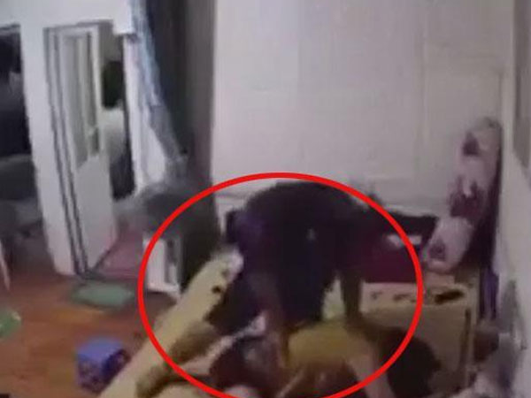 Bác sĩ nói gì vụ nắn bẻ xương khớp 'ối anh ơi cho em nằm xuống đi'