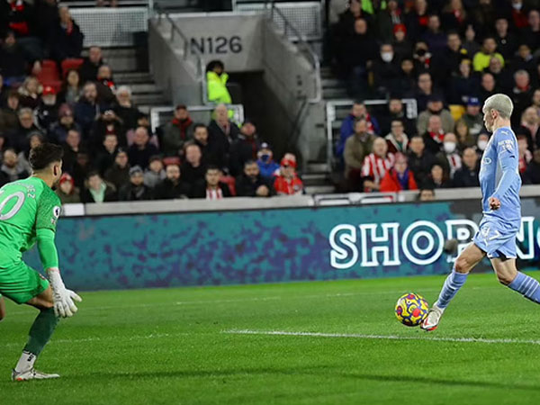 Foden tỏa sáng xây chắc ngôi đầu cho Man City