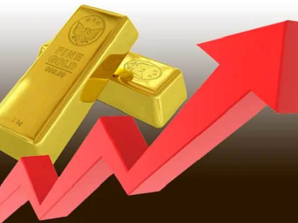 Hai cơn bão đẩy giá lên kỷ lục và khoảng chênh đáng sợ của vàng