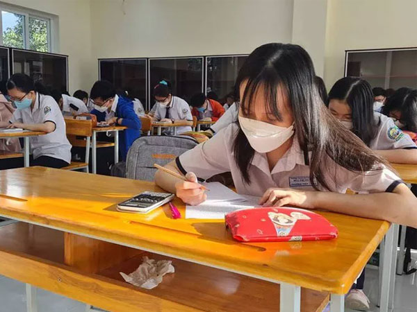 TP.HCM chốt thời gian cho học sinh THCS & THPT đi học trở lại
