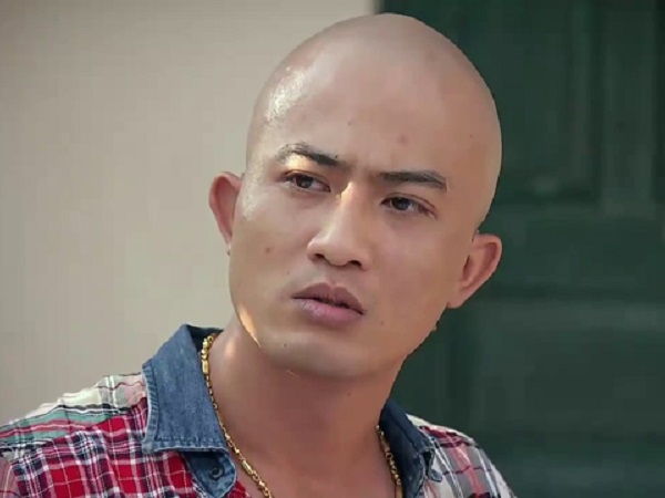 Phố trong làng tập 38: Càng thể hiện có tiền, Mến càng tức điên vì vẫn bị cả làng khinh