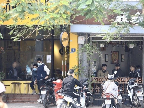 Hà Nội: Quận Đống Đa cho phép bán hàng ăn, uống tại chỗ