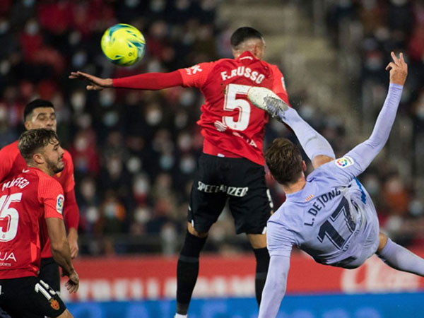 Hạ Mallorca, Barca còn kép Top 4 La Liga 1 điểm