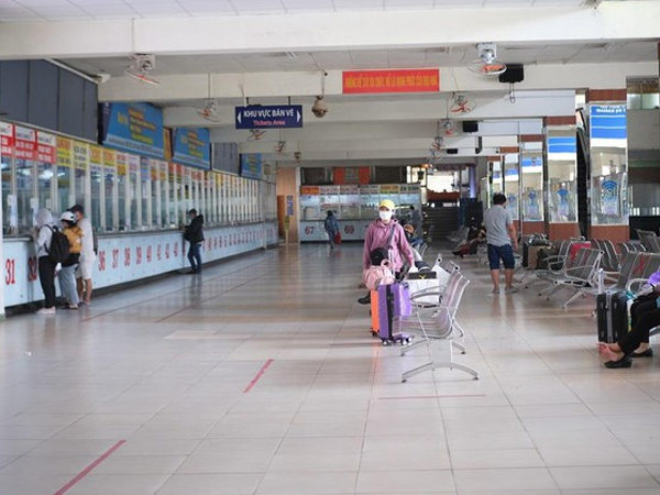 Nhà xe lo 'mất Tết' vì khách mua vé thưa vắng