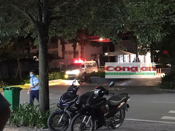 Bé gái 13 tuổi nghi lọt qua cửa thông gió, rơi từ tầng 28 chung cư
