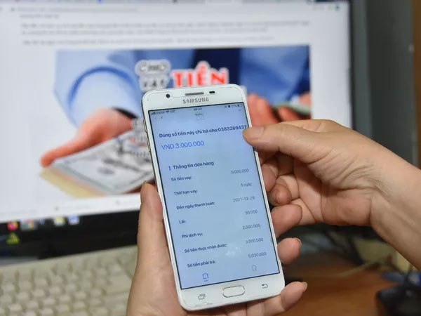 Khốn khổ vì vay tiền online từ app