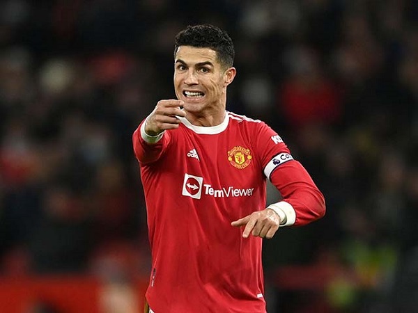 Ronaldo bị chê không xứng đáng làm đội trưởng MU