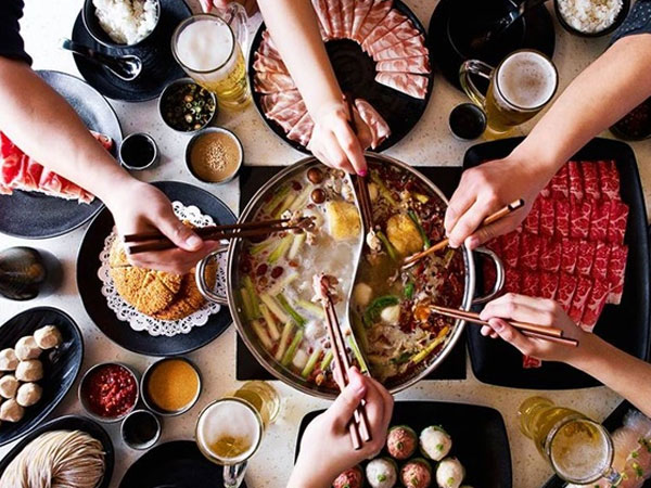 Người Việt có thói quen ăn lẩu 'độc khủng khiếp', dễ gây hỏng dạ dày, sớm muộn gì cũng ung thư