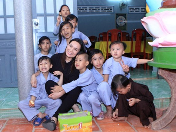 Các con nuôi của Phi Nhung có đủ tiền trang trải cuộc sống sau khi cố ca sĩ qua đời?
