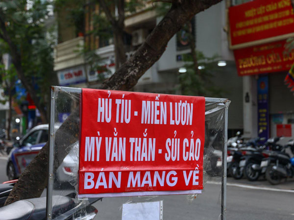 Hà Nội: Quận Cầu Giấy 'nguy cơ cao', sẽ dừng bán hàng ăn uống tại chỗ