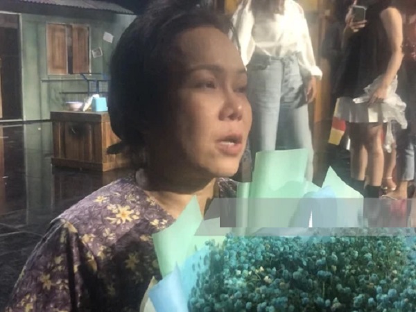 Việt Hương hé lộ tình trạng sức khỏe Hoài Linh không được tốt, chia sẻ lý do 'anh Bốn' tái xuất sân khấu