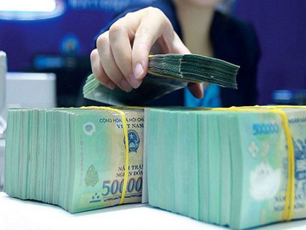 Bán giấy '3 không' thu tiền thật: Khối rủi ro 500.000 tỷ đáng sợ