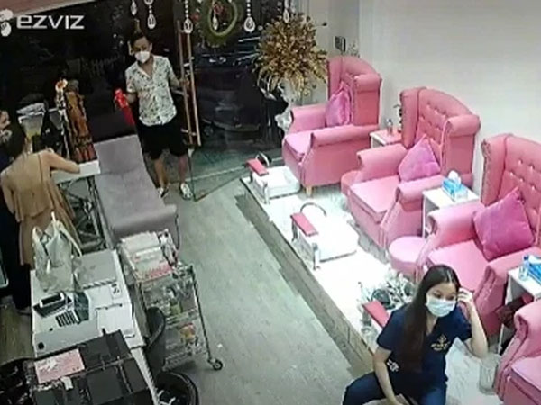 Người đàn ông giả làm shipper lừa đảo nhiều cửa hàng, tiệm nail... với cùng 1 thủ đoạn cực tinh vi