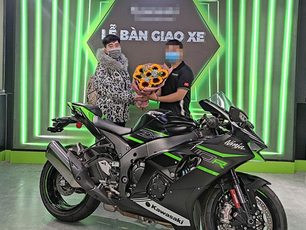 Showroom bán xe tiết lộ nghi phạm cướp ngân hàng 3 tỷ đồng chốt đơn nhanh gọn, không mặc cả