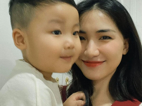 Hoà Minzy tiếp xúc gần với Minh Tú, tình hình bé Bo ra sao?
