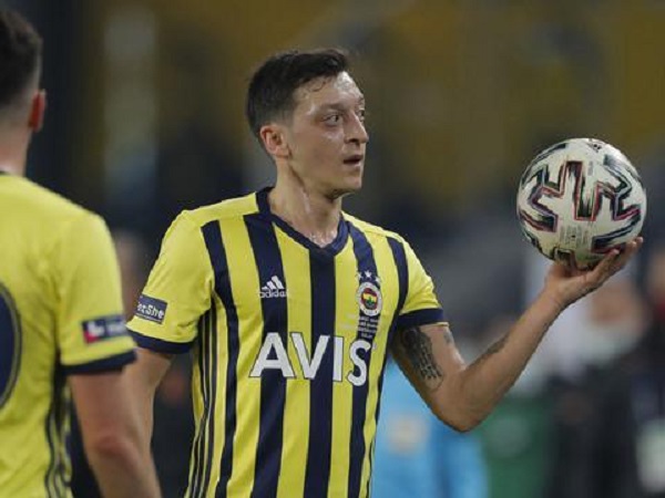 Mesut Ozil bất ngờ sang Đông Nam Á thi đấu