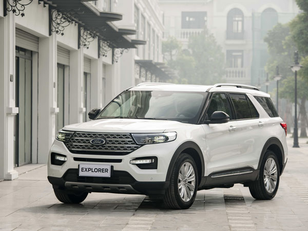 Ford Explorer 2022 trình làng thị trường Việt Nam: tràn ngập trang bị, giá 2,366 tỷ đồng