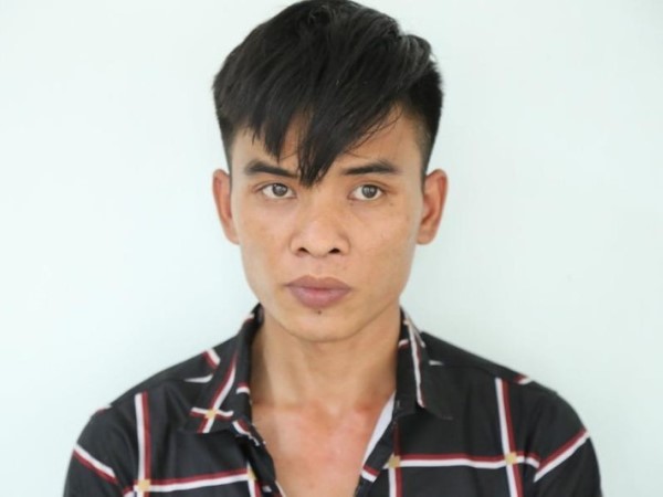 Người mẹ bắt quả tang gã người tình hiếp dâm con gái 10 tuổi