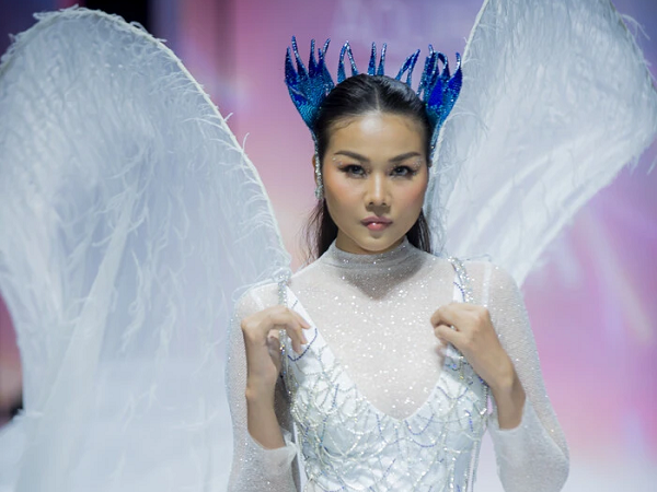 Show diễn lớn cuối năm 2021 - bước tiến hay lùi của ngành công nghiệp thời trang Việt