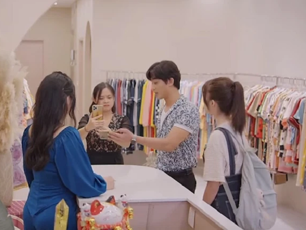 Thương ngày nắng về: Dân mạng tranh cãi nảy lửa tình tiết Phong hóa anh hùng cứu mỹ nhân Vân Vân khỏi hot blogger xấu tính