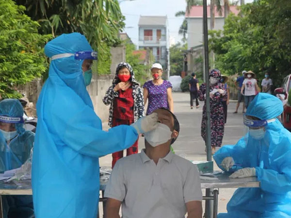 Tạm dừng hoạt động nhà máy có 3.000 công nhân sau khi phát hiện 80 ca mắc Covid-19