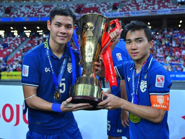 'Messi Thái' chuyển nhượng kỷ lục: Người Thái đi trước Việt Nam