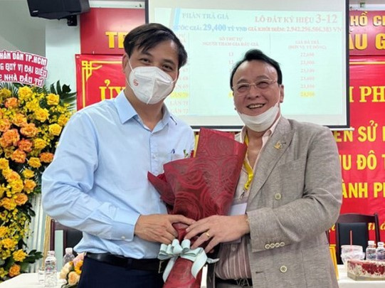 Hai con trai Chủ tịch Tân Hoàng Minh và Ngôi Sao Việt vừa thế chấp 6 triệu cổ phiếu tại 1 ngân hàng