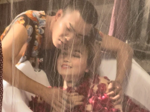 Diễn viên Hoàng Yến 'Về nhà đi con' diễn cảnh nóng cùng trai trẻ trong phim mới: 'Lần đầu làm chuyện ấy'
