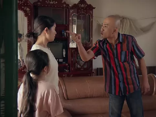 Phố trong làng tập 39 trở lại tối nay: Có tiền vẫn bị dân làng khinh, Mến tức giận nói lời cay đắng với vợ