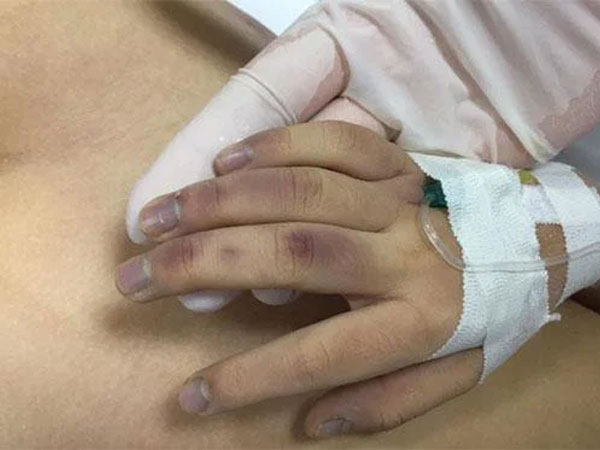 Dùng đũa, thanh tre, cán chổi đánh con gái 6 tuổi tử vong trong lúc dạy bé học: Người bố bị đề nghị truy tố khung 7-14 năm tù
