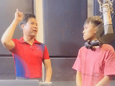 Clip: Danh ca Ngọc Sơn nhiệt tình luyện hát cho Hồ Văn Cường, không khí buổi tập giữa 2 thầy trò thế nào?