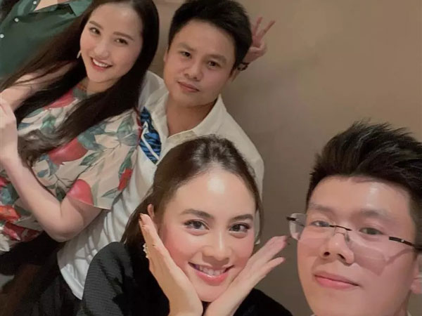 Phan Thành hiếm hoi lộ diện, ngoại hình 'bố bỉm' chiếm spotlight