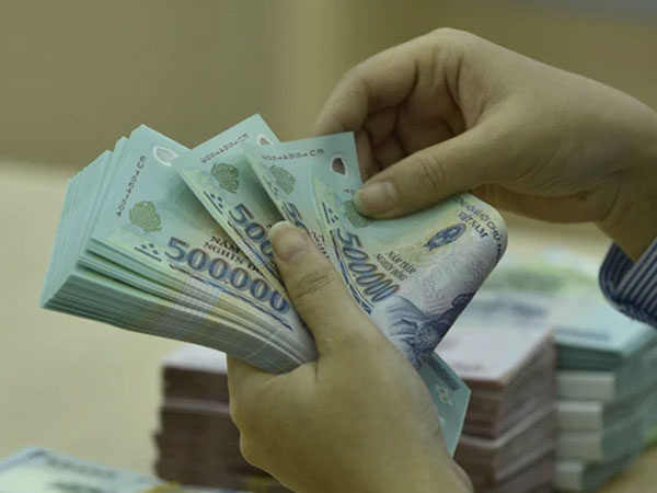 Tiền thưởng Tết 2022 phải đóng những khoản thuế, phí gì?