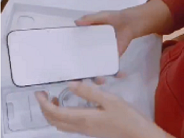 Bỏ hơn 20 triệu hí hửng 'đập hộp' iPhone 13, cô nàng bỗng chưng hửng vì hành động 'vô duyên không đỡ nổi' của nhân viên cửa hàng