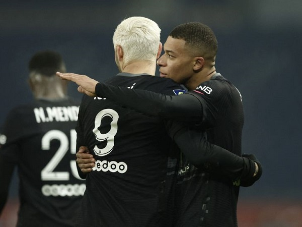 Mbappe nổ súng, PSG băng băng về đích