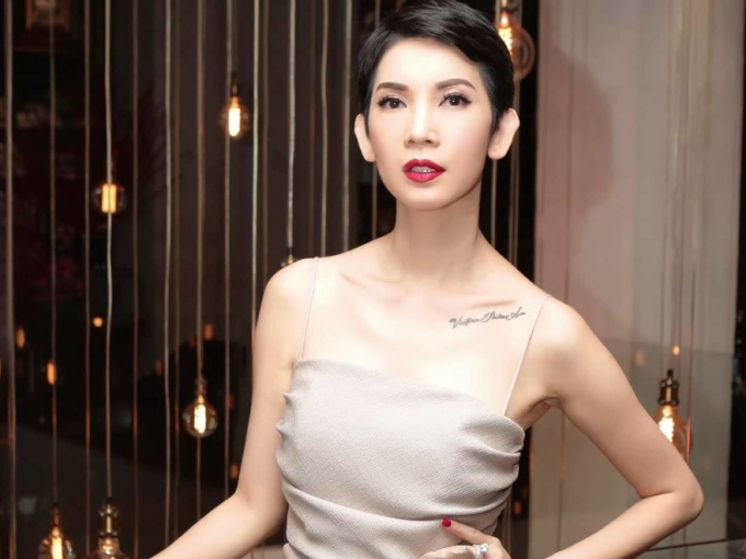 Xuân Lan đăng đàn 'dằn mặt' nữ hoàng đạo lý không phải là Hương Giang, netizen réo gọi Hà Anh!