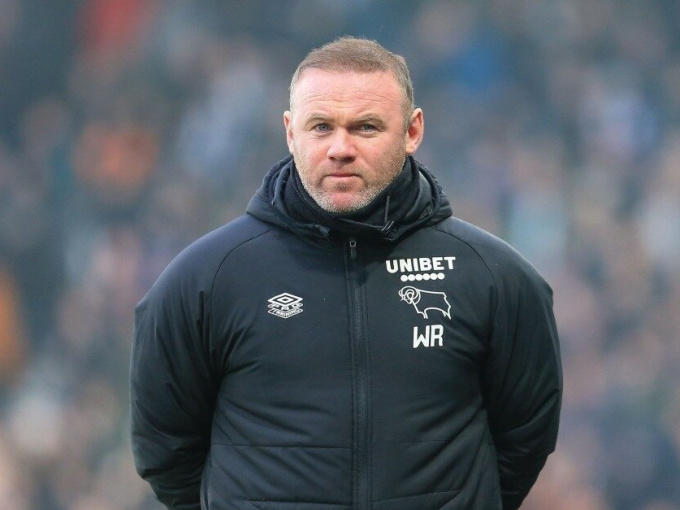 Rooney sẵn sàng thay Benitez dẫn dắt Everton