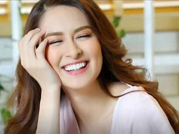 8 nét tướng mặt phụ nữ cực tốt khiến đàn ông vừa gặp là đổ rầm rầm, đi đâu cũng gặp quý nhân