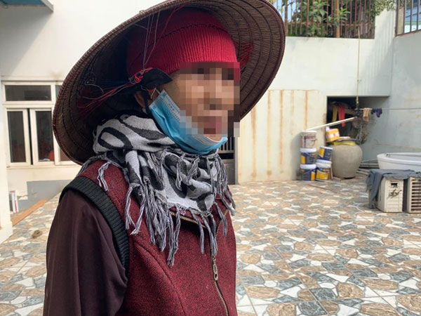Hàng xóm khu trọ kể về nỗi sợ của bé gái 3 tuổi nghi bị bắn 9 chiếc đinh vào đầu
