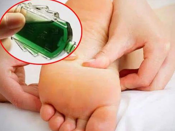 Đêm nào cũng nhỏ vài giọt dầu gió vào lòng bàn chân, cơ thể bạn sẽ nhận 4 lợi ích tuyệt vời, tuổi thọ cũng được củng cố
