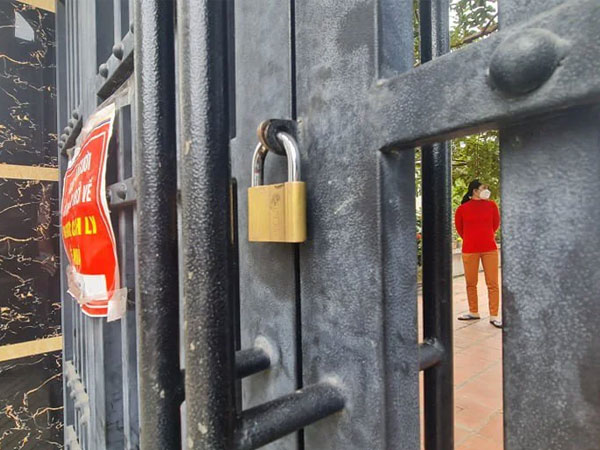 'Về ăn Tết mấy ngày mà cách ly cả tuần khác gì cấm dân về luôn'