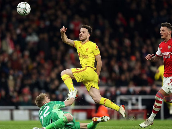 Đánh sập pháo đài Emirates, Liverpool vào chung kết cúp Liên đoàn