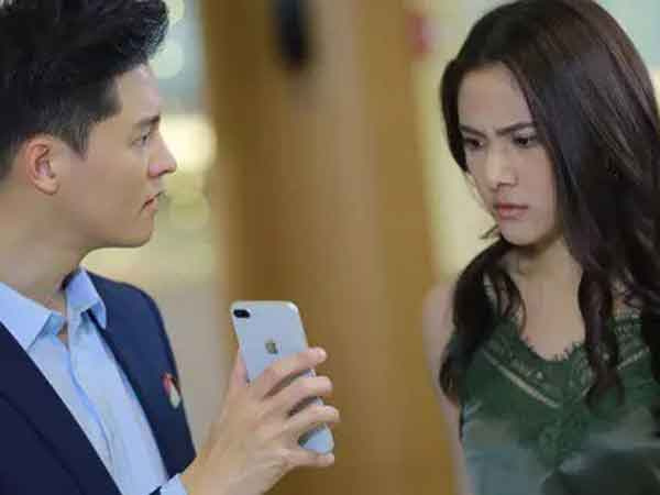 Chồng giấu tiền biếu nhà nội gấp đôi nhà ngoại, vợ chất vấn thì nhận được câu trả lời gây 'tăng xông': 'Tiền anh, anh biếu ai kệ anh!'