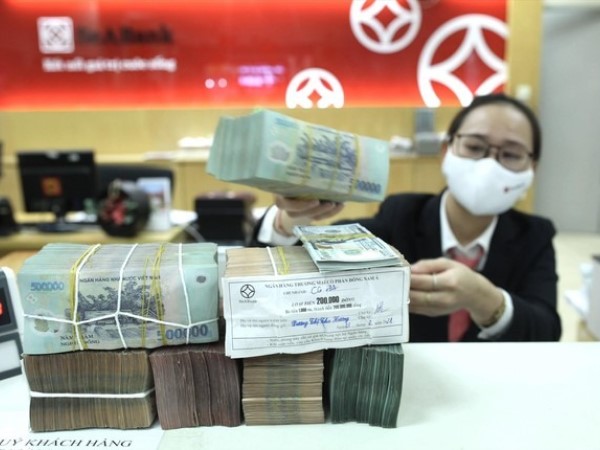 Ngân hàng tăng lãi suất tiết kiệm